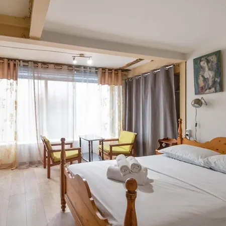In The Oberkampf District In The Heart Of Welkeys Apartment Paris
